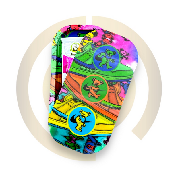 Slim Metal Rolling Tray w/ 3D Magnetic Lid - Teddy Kicks